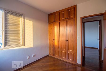 Quarto 02 de apartamento para alugar com 3 quartos, 105m² em Sion, Belo Horizonte