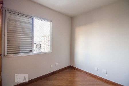 Quarto 01 de apartamento para alugar com 3 quartos, 105m² em Sion, Belo Horizonte