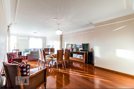 Sala de apartamento para alugar com 3 quartos, 220m² em Jardim Madalena, Campinas