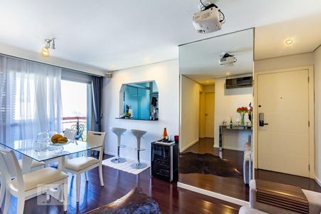 Sala de apartamento à venda com 2 quartos, 60m² em Brooklin Paulista, São Paulo