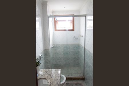 Banheiro de apartamento para alugar com 2 quartos, 80m² em Jardim Floresta, Porto Alegre