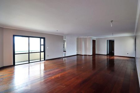 Apartamento para alugar com 213m², 4 quartos e 4 vagasSala
