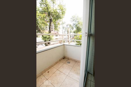 Sacada de apartamento à venda com 2 quartos, 80m² em Jardim Sílvia, Santo André