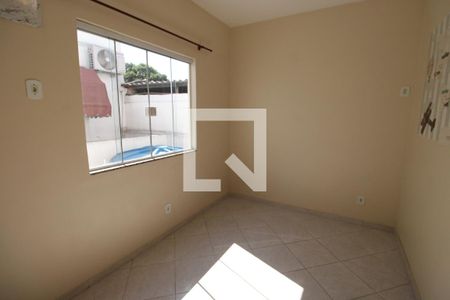 Quarto 2 de casa de condomínio para alugar com 2 quartos, 70m² em Vicente de Carvalho, Rio de Janeiro