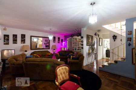 Sala de estar de casa à venda com 6 quartos, 480m² em Vila Mascote, São Paulo