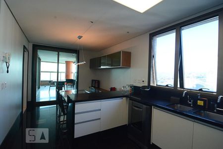 Cozinha de apartamento à venda com 4 quartos, 278m² em Vila da Serra, Nova Lima