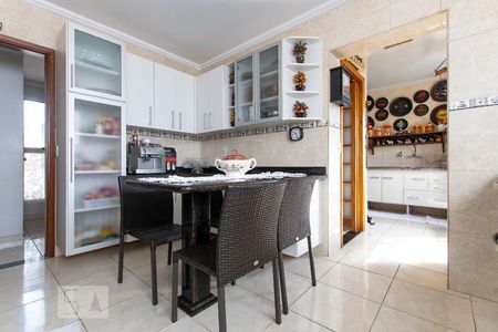 Cozinha  de apartamento à venda com 3 quartos, 145m² em Jardim Pacaembu, Jundiaí