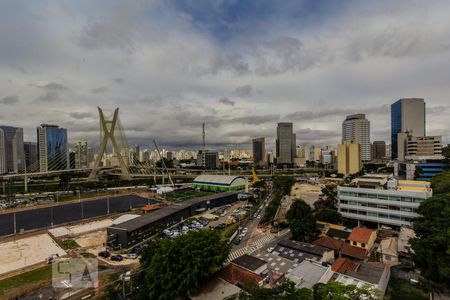 Sala _ Vista de kitnet/studio para alugar com 1 quarto, 50m² em Vila Tramontano, São Paulo