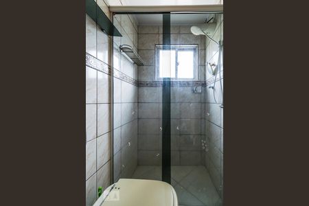 Banheiro de apartamento para alugar com 1 quarto, 45m² em Irajá, Rio de Janeiro