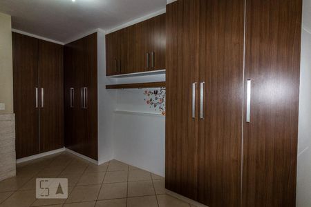 Quarto 1 de casa para alugar com 2 quartos, 140m² em Penha Circular, Rio de Janeiro