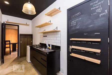 Cozinha de kitnet/studio para alugar com 1 quarto, 30m² em Centro, Rio de Janeiro