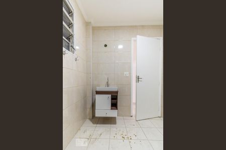 Banheiro de apartamento para alugar com 2 quartos, 70m² em Pinheiros, São Paulo