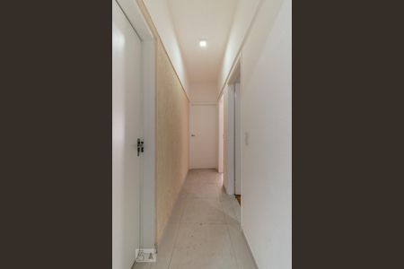 Corredor de apartamento para alugar com 2 quartos, 70m² em Pinheiros, São Paulo