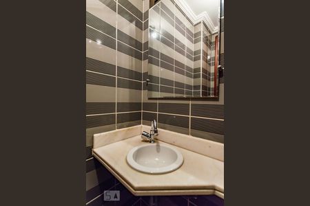 Lavabo de apartamento para alugar com 4 quartos, 117m² em Jardim Chapadão, Campinas