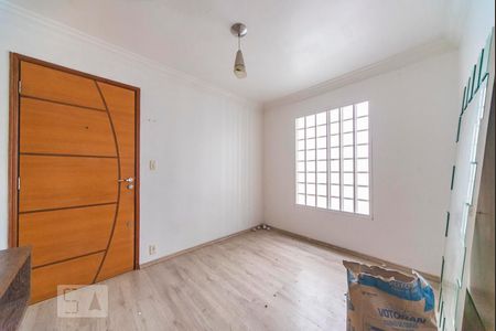 Sala de apartamento para alugar com 2 quartos, 60m² em Vila Pires, Santo André