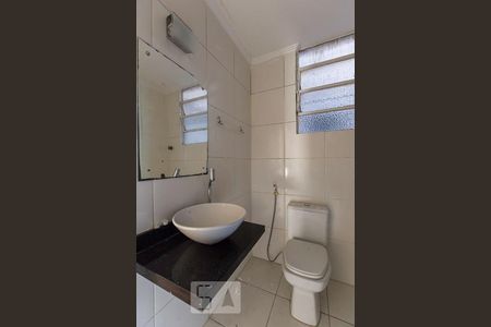 Banheiro de apartamento para alugar com 2 quartos, 52m² em Praia de Belas, Porto Alegre