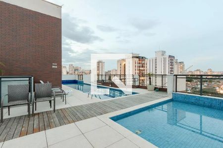 Studio à venda com 28m², 1 quarto e 1 vaga Studio à venda com 28m², 1 quarto e 1 vagaPiscina