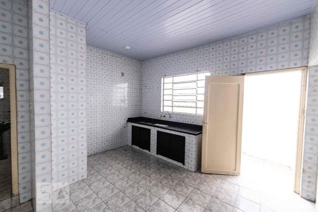 Cozinha de casa para alugar com 2 quartos, 100m² em Chácara Mafalda, São Paulo