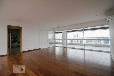 Apartamento à venda com 235m², 4 quartos e 4 vagasSala