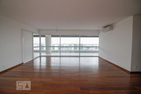 Apartamento à venda com 235m², 4 quartos e 4 vagasSala