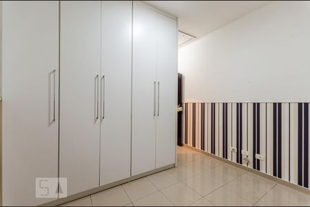 Suíte 2 de casa à venda com 2 quartos, 110m² em Jardim das Vertentes, São Paulo