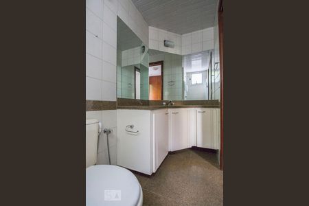 Suíte de apartamento para alugar com 2 quartos, 75m² em Funcionários, Belo Horizonte