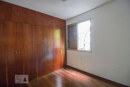 Suíte de apartamento para alugar com 2 quartos, 75m² em Funcionários, Belo Horizonte