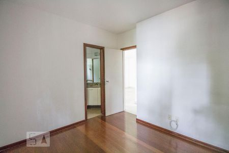 Suíte de apartamento para alugar com 2 quartos, 75m² em Funcionários, Belo Horizonte