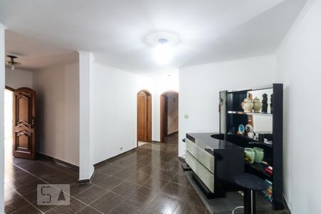 Sala de casa à venda com 5 quartos, 500m² em Vila Carrão, São Paulo