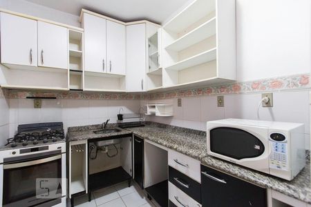 Cozinha de casa de condomínio à venda com 3 quartos, 163m² em Cristal, Porto Alegre