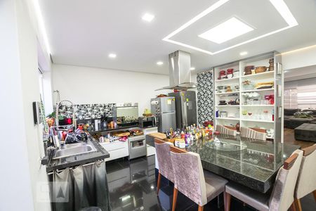 Cozinha de casa para alugar com 3 quartos, 140m² em Parque Jabaquara, São Paulo