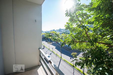 Sacada de apartamento para alugar com 3 quartos, 75m² em Industrial, Novo Hamburgo