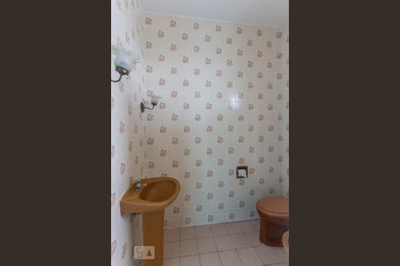 Banheiro de apartamento à venda com 2 quartos, 53m² em Cavalhada, Porto Alegre