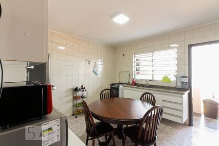 Cozinha  de casa para alugar com 2 quartos, 200m² em Cidade Mãe do Céu, São Paulo