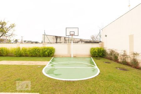 Quadra de basquete de apartamento para alugar com 2 quartos, 47m² em Fanny, Curitiba