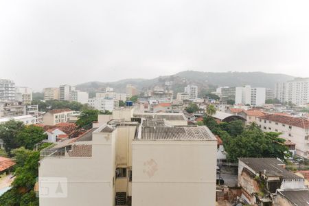 Vista sala de apartamento para alugar com 2 quartos, 72m² em Vila Isabel, Rio de Janeiro