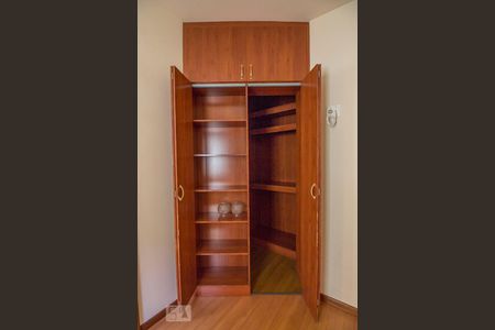 Suíte de apartamento para alugar com 3 quartos, 70m² em Santa Efigênia, Belo Horizonte