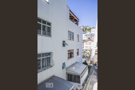 Vista Sala de apartamento para alugar com 3 quartos, 70m² em Santa Efigênia, Belo Horizonte