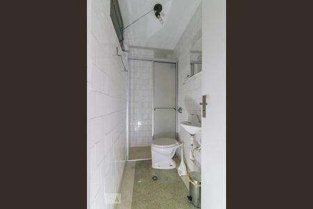 Banheiro social de apartamento para alugar com 3 quartos, 139m² em Centro, Curitiba