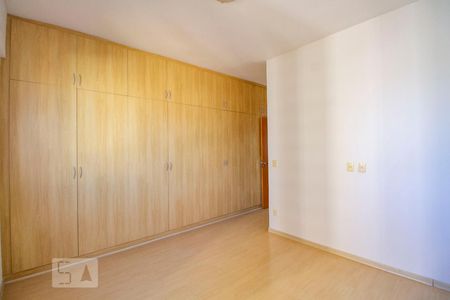 Quarto de apartamento para alugar com 1 quarto, 55m² em Funcionários, Belo Horizonte