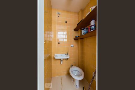 Apartamento à venda com 86m², 3 quartos e 1 vaga Apartamento à venda com 86m², 3 quartos e 1 vagaBanheiro de Serviço