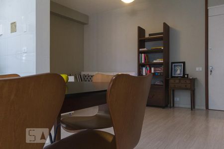 Sala de apartamento para alugar com 1 quarto, 61m² em Barra da Tijuca, Rio de Janeiro