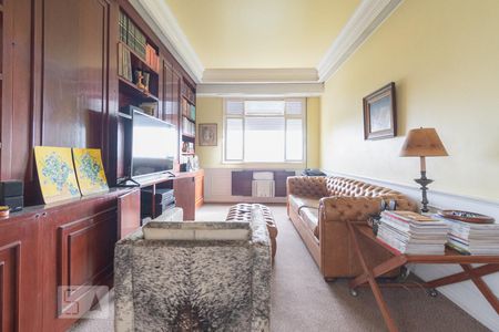 Apartamento à venda com 230m², 3 quartos e sem vaga Apartamento à venda com 230m², 3 quartos e sem vagaQuarto Extra Reversível