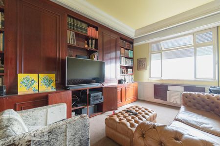 Apartamento à venda com 230m², 3 quartos e sem vaga Apartamento à venda com 230m², 3 quartos e sem vagaQuarto Extra Reversível