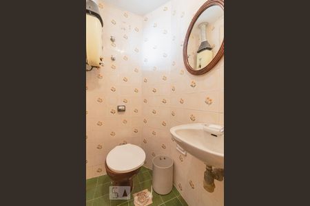 Apartamento à venda com 230m², 3 quartos e sem vaga Apartamento à venda com 230m², 3 quartos e sem vagaBanheiro de Serviço