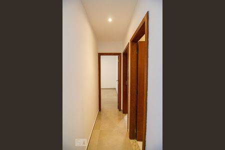 Corredor de casa de condomínio para alugar com 4 quartos, 120m² em Barra da Tijuca, Rio de Janeiro