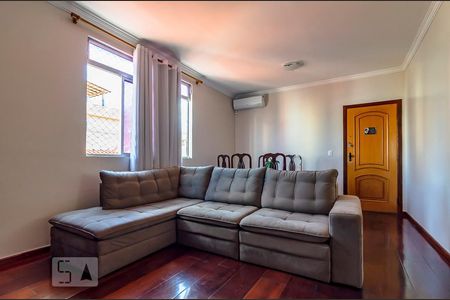 Sala de apartamento para alugar com 3 quartos, 110m² em Fernão Dias, Belo Horizonte