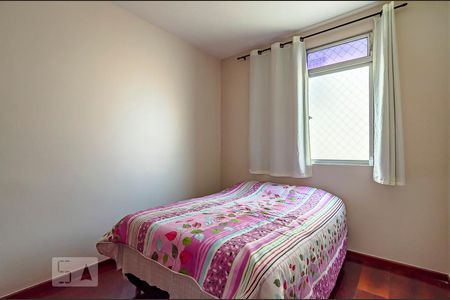 Quarto 1 de apartamento para alugar com 3 quartos, 110m² em Fernão Dias, Belo Horizonte