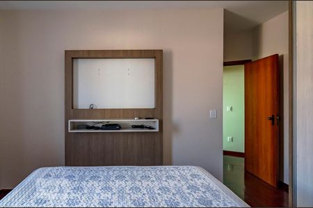 Quarto 2 de apartamento para alugar com 3 quartos, 110m² em Fernão Dias, Belo Horizonte