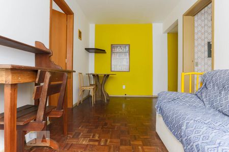 Sala de apartamento para alugar com 1 quarto, 45m² em Centro Histórico, Porto Alegre